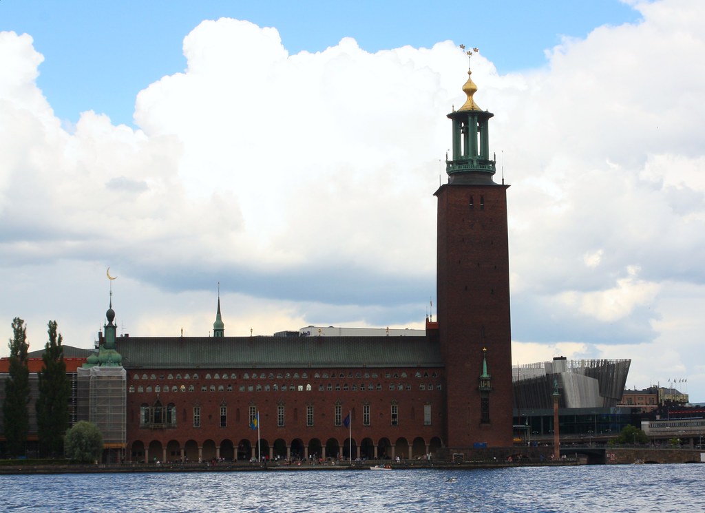 Stockholms stadsmiljö som illustrerar turism, hotell och evenemangens påverkan på priser sommaren 2026