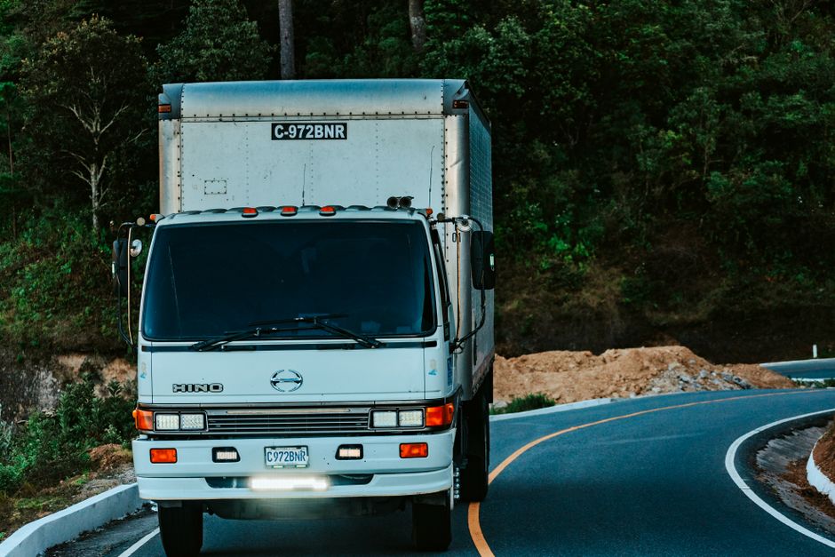 Scania och Europas lastbilstillverkare vill skjuta upp EU:s 2030-krav