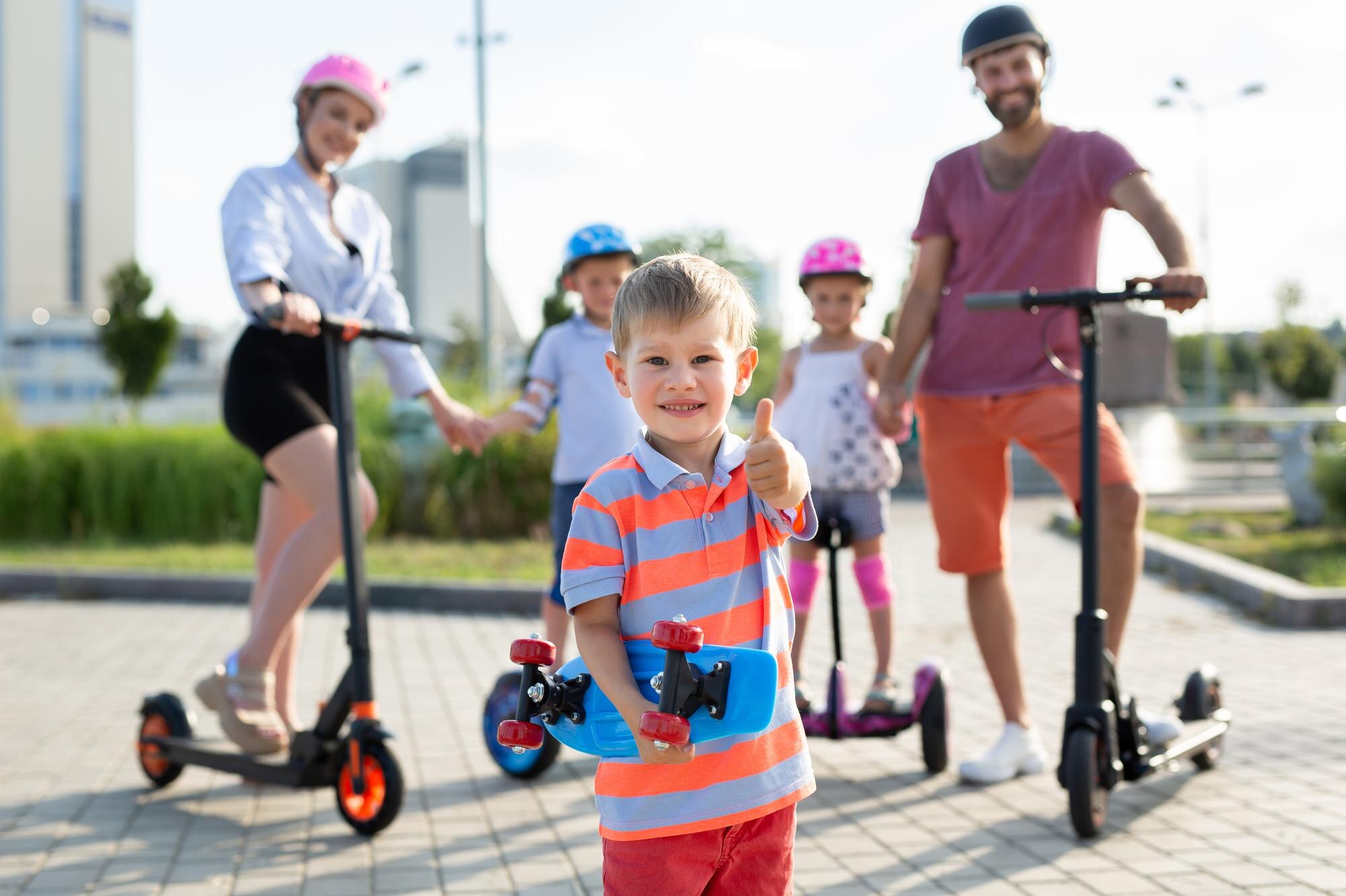 Elsparkcykel regler 2026 – 20 km/h, 250 W, hjälm och regler för barn