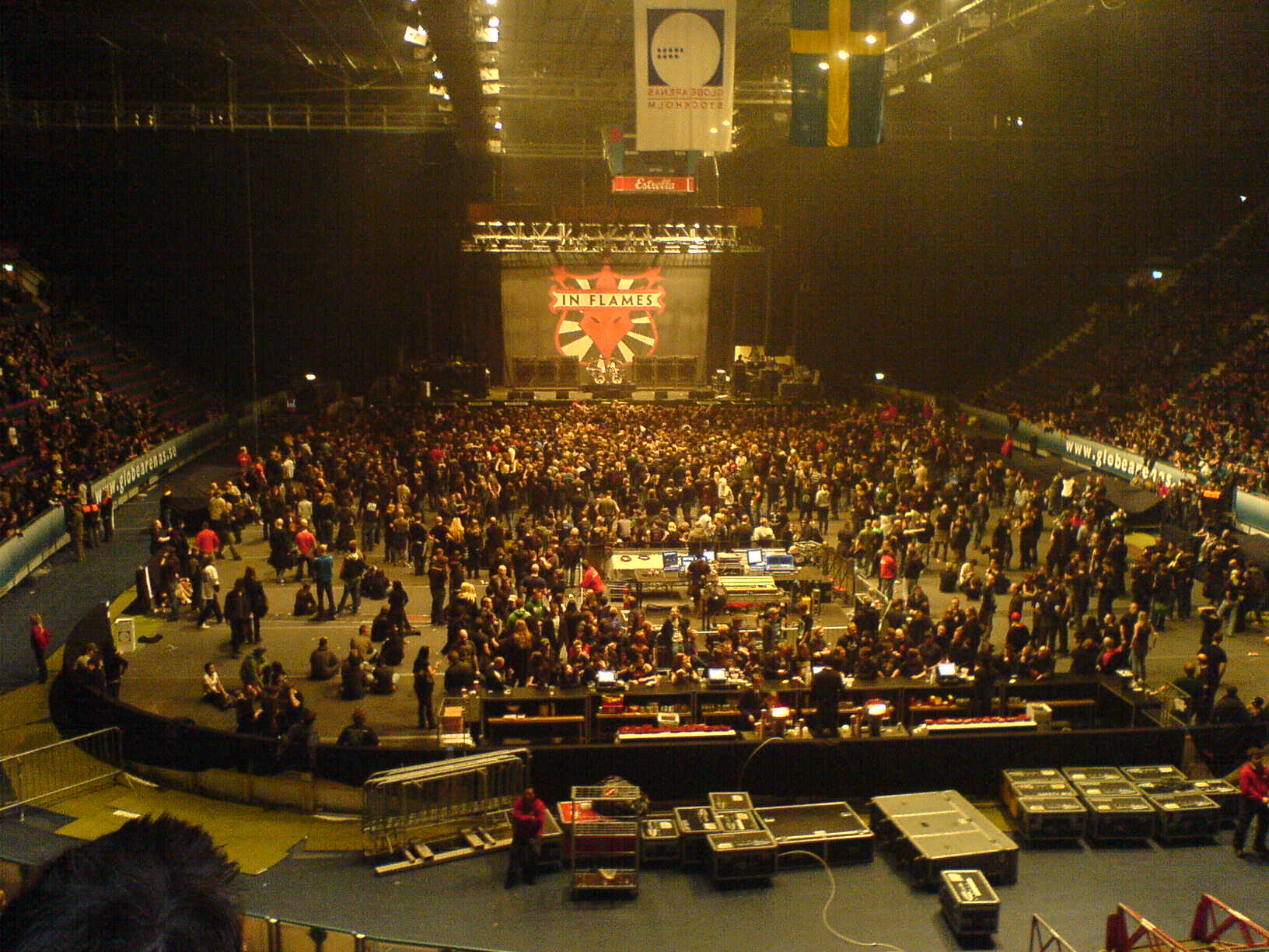 Publik som väntar på In Flames inför en konsert, som illustration till Göteborg Brinner 2026