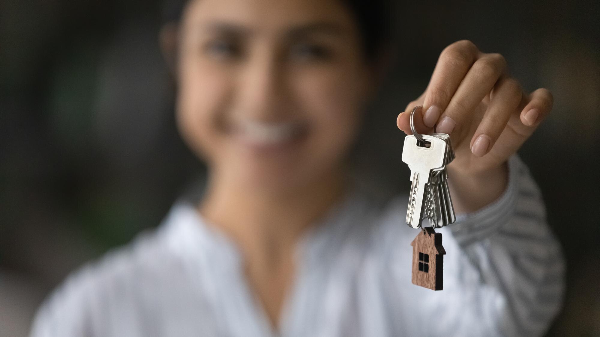 Hyra ut bostadsrätt 2026 – nya regler, hyra, tillstånd och skatt