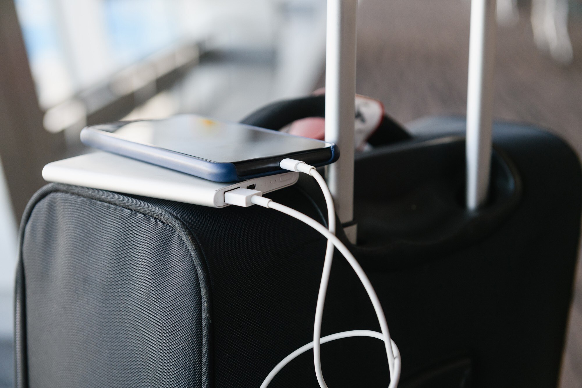 Powerbank på flyget 2026 – nya regler: max två, handbagage och 100 Wh