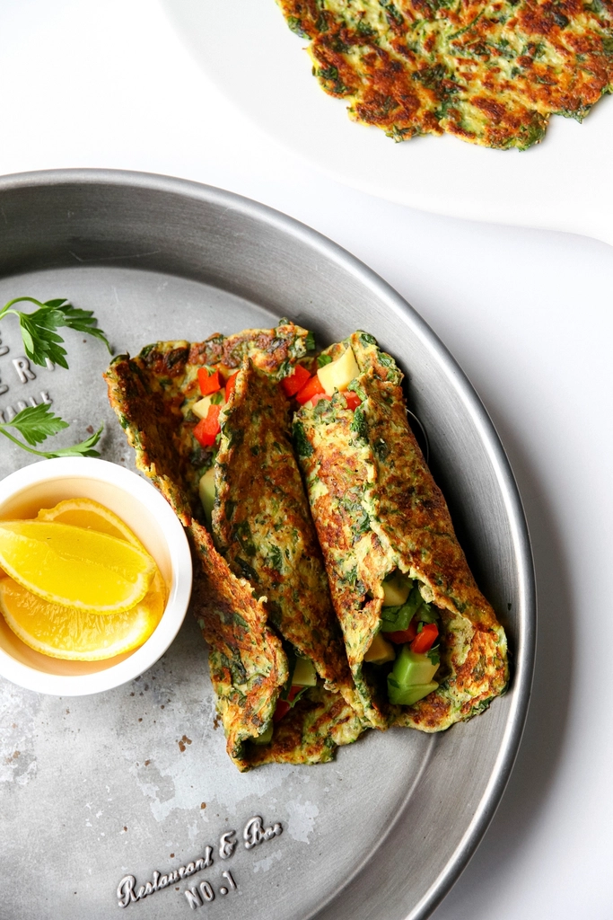 Recept: Snabb vardagstacos med svarta bönor, majs och picklad rödlök