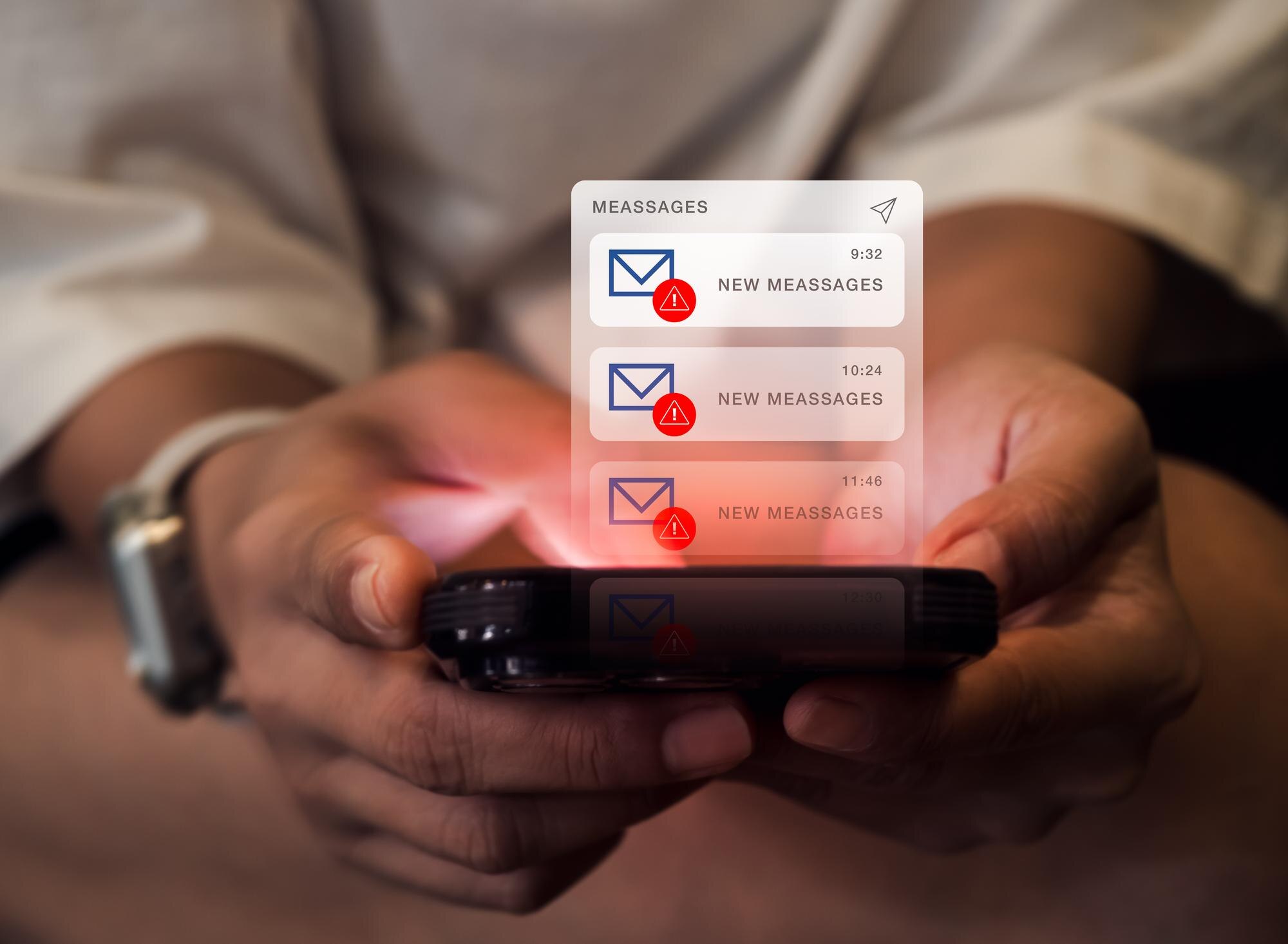 Sms från barn-bedrägeri 2026 – så känner du igen bluffen och skyddar dig
