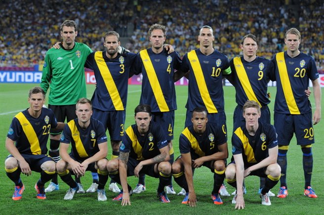 Sverige klart för VM-slutspel – Elanga räddar 1–1 mot Japan