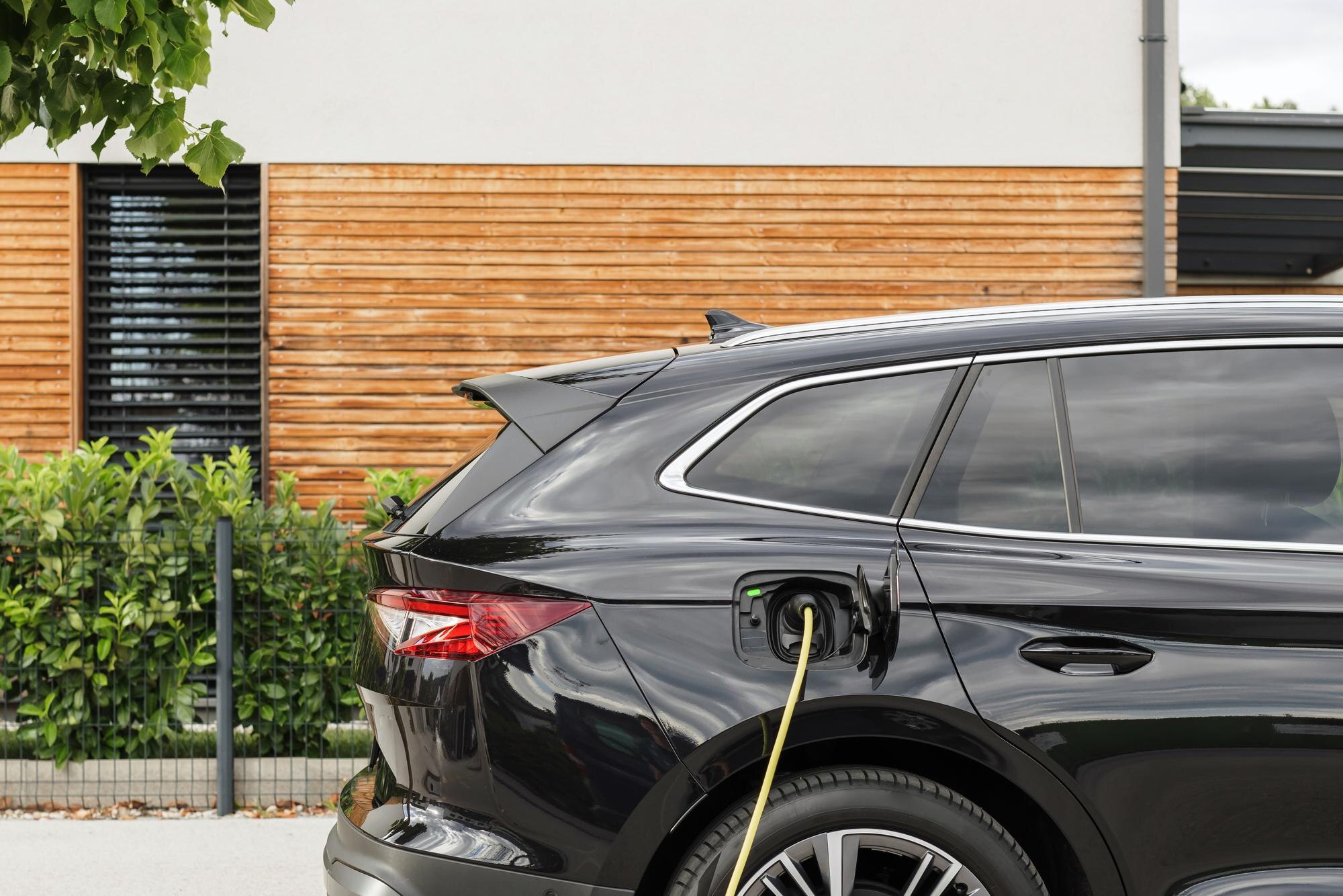 Volvo EX30 V2L – nya uppdateringen gör bilen till en powerbank